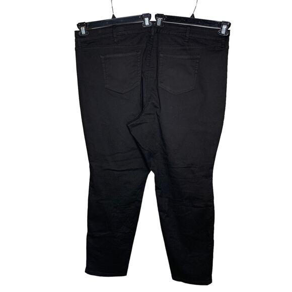 Torrid Premium Skinny Jeans 5 Working Pocket Belt Loops Size 26R Black - Picture 5 of 15